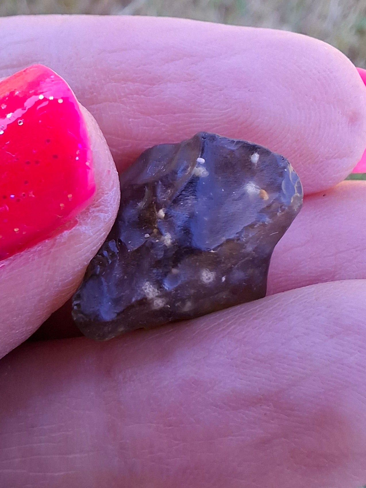 Libyan Desert Glass (darker) Piece, 2.29g, Tektite (Ref: L1359)