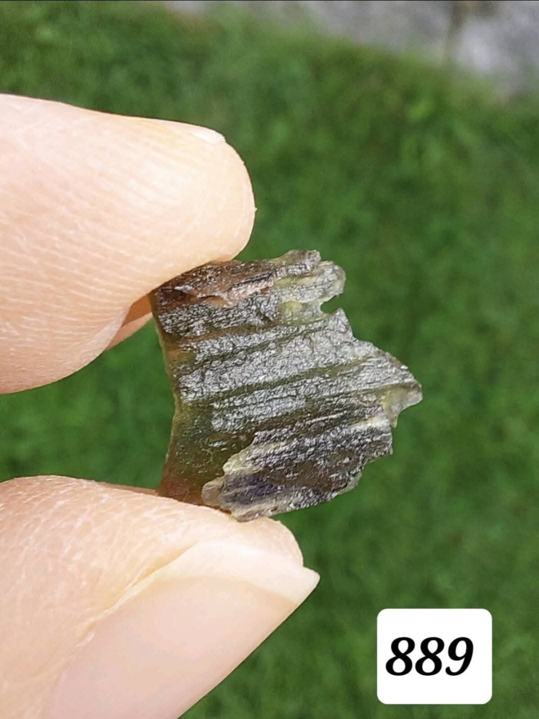Moldavite Piece, 0.75g, Tektite (Ref: 889a)