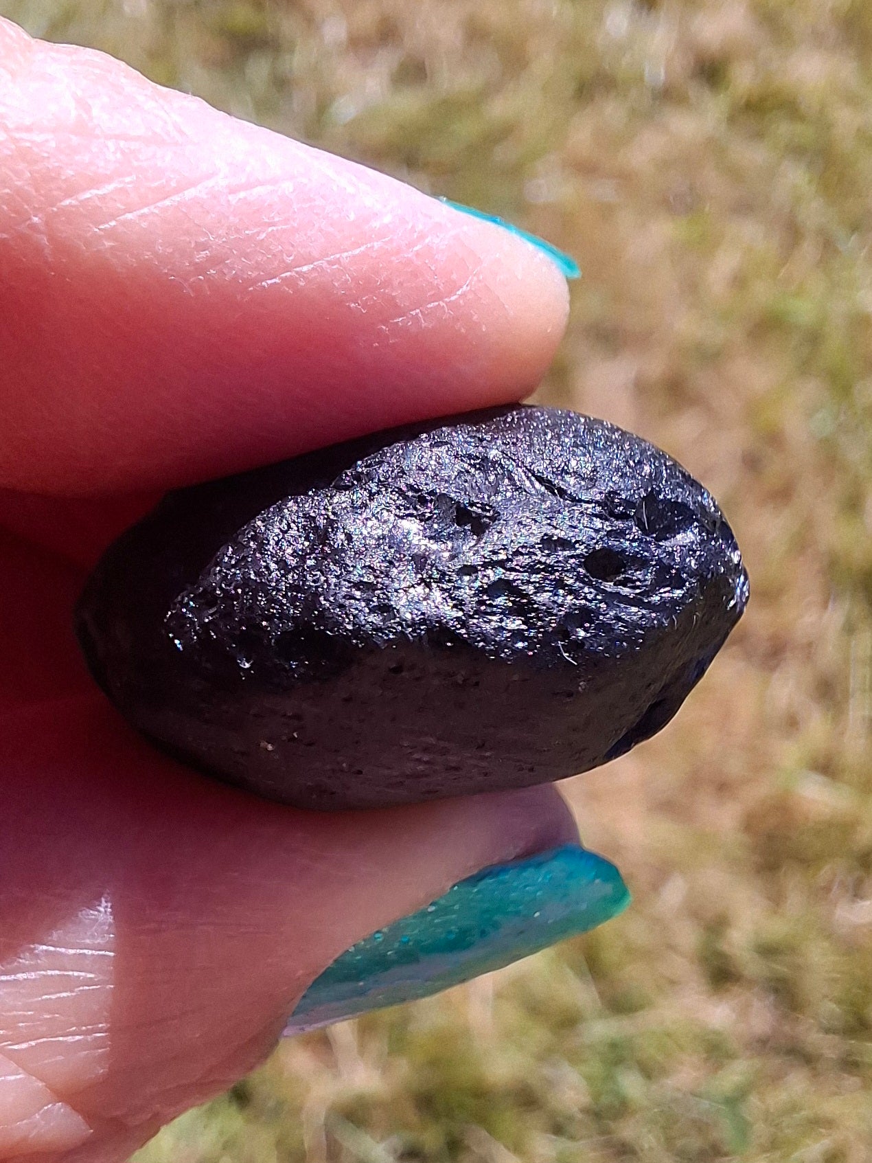 Philippinite (Rizalite), 9.24g, Tektite