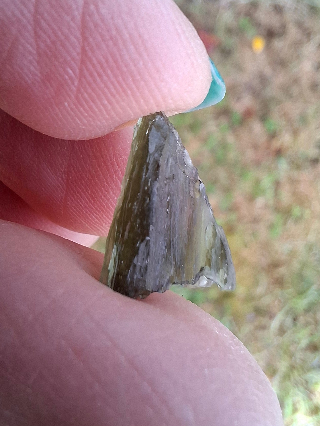 Moldavite Piece, 0.64g, Tektite (Ref: 1424)