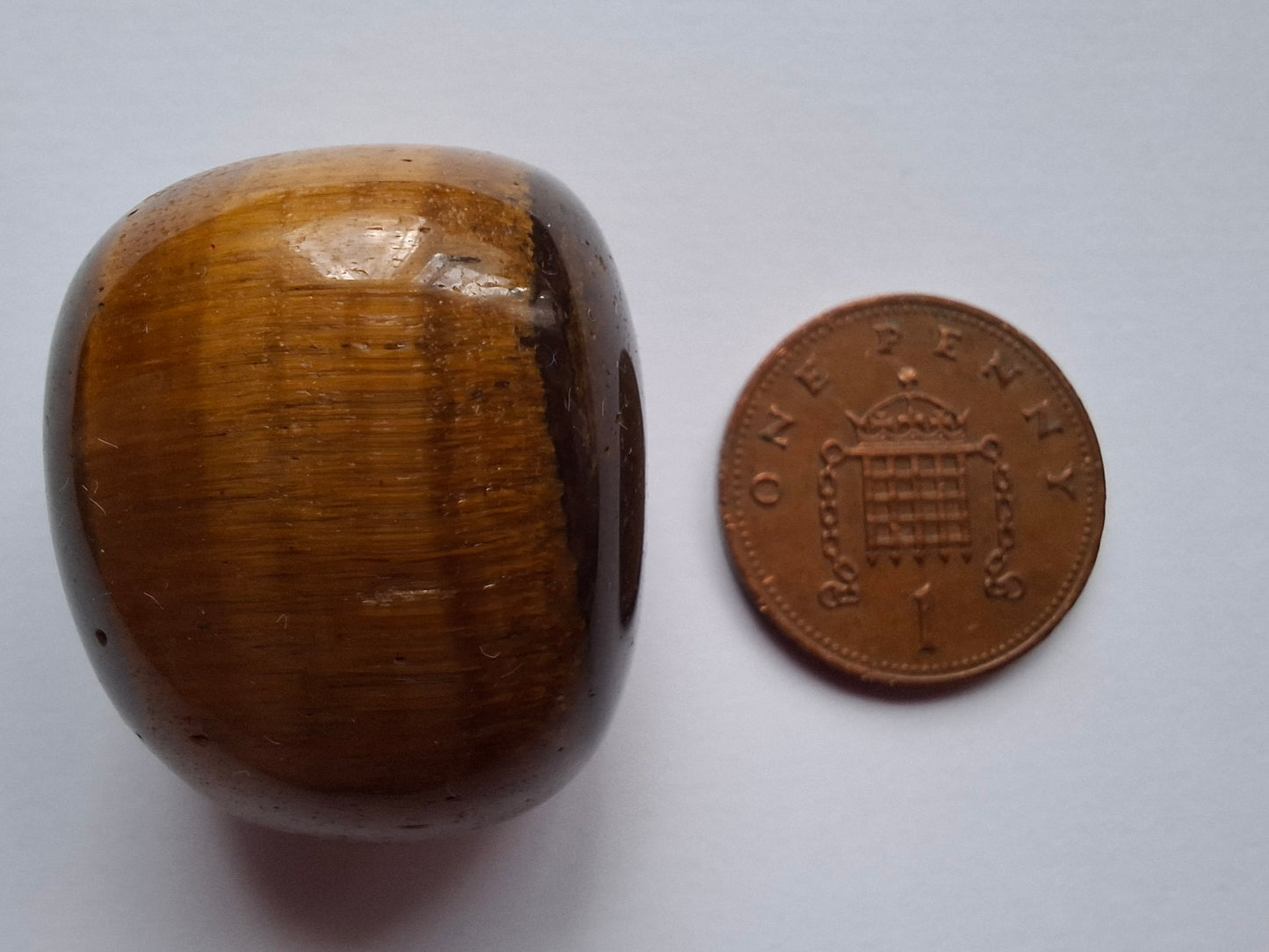 Tigers Eye, Tumble Stone, Crystal (Ref: T128)