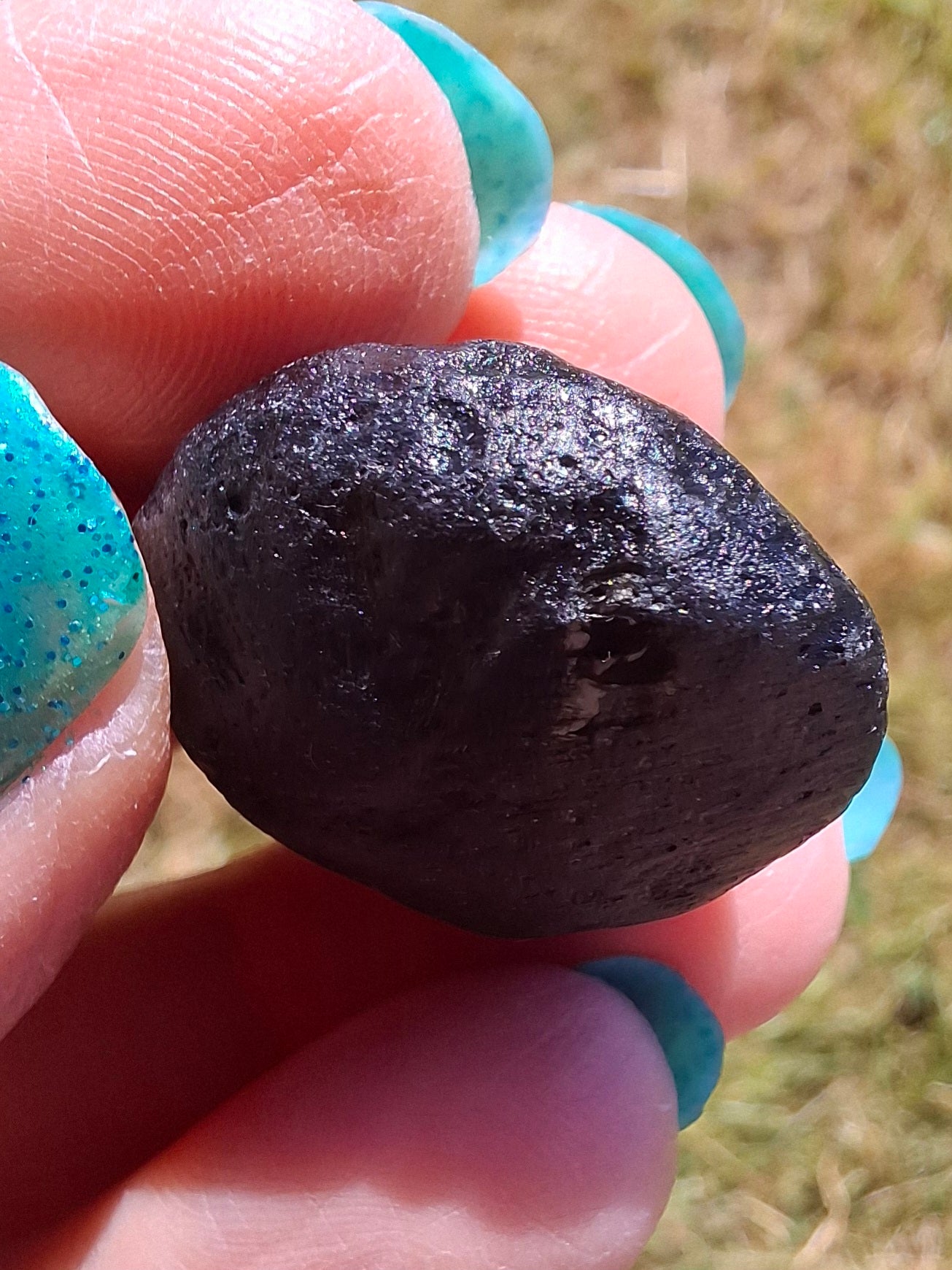 Philippinite (Rizalite), 9.24g, Tektite