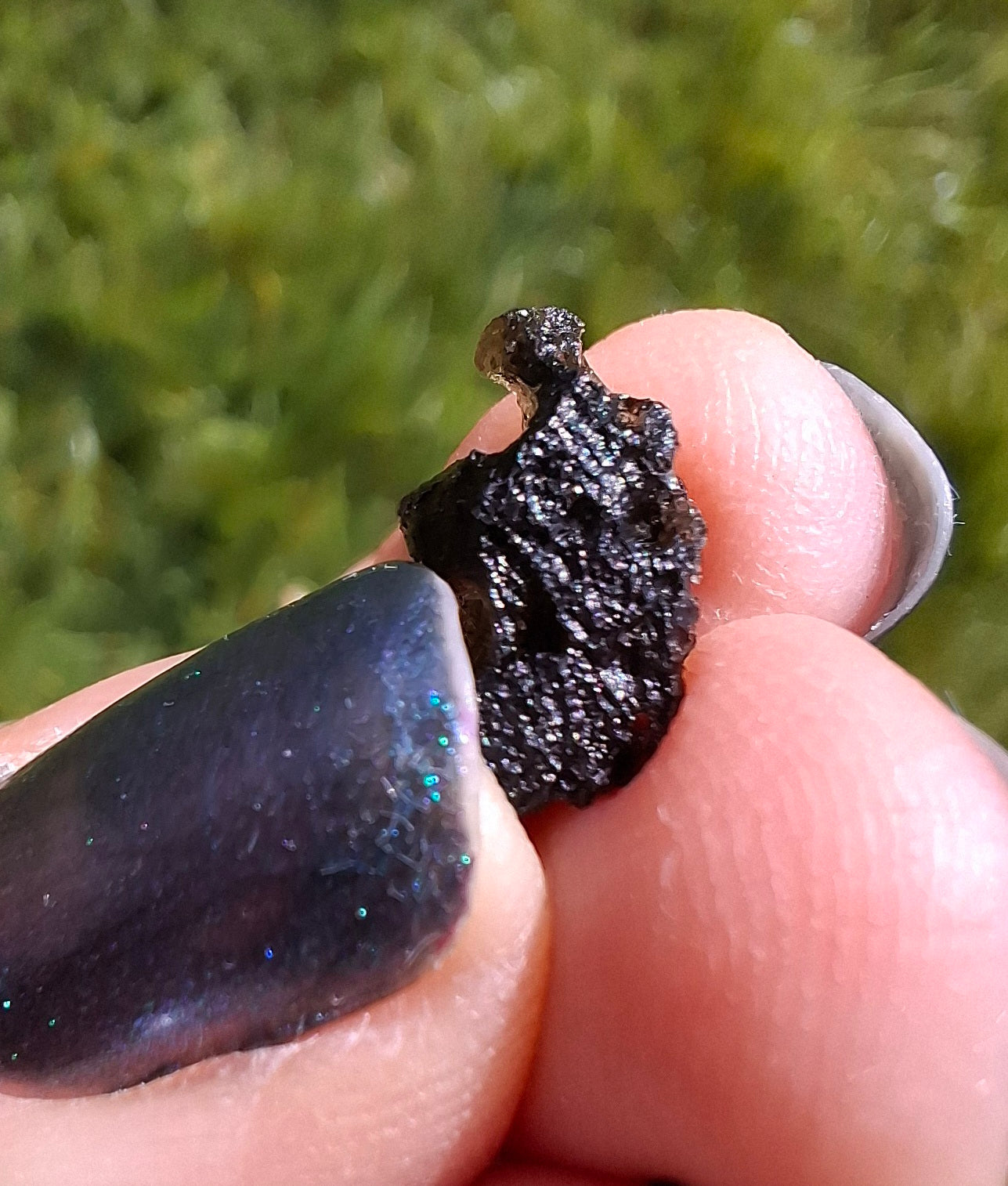 Moldavite Piece, 0.87g, Tektite (Ref: 1392)