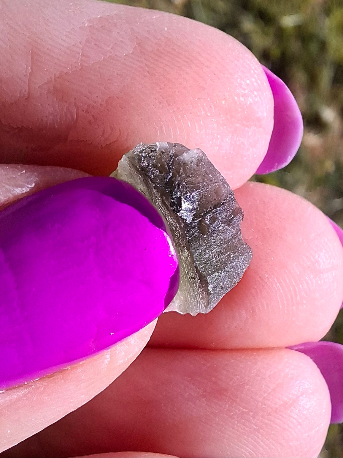 Moldavite Piece, 0.87g, Tektite (Ref: 1453)