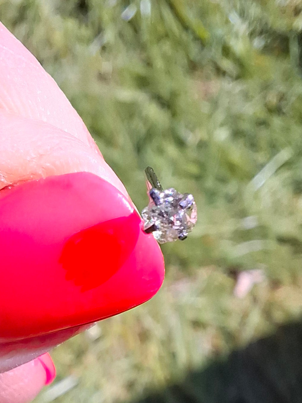 Moldavite (raw) NOSE STUD, 20G, Corkscrew, Surgical Steel, Tektite (Ref: N15)