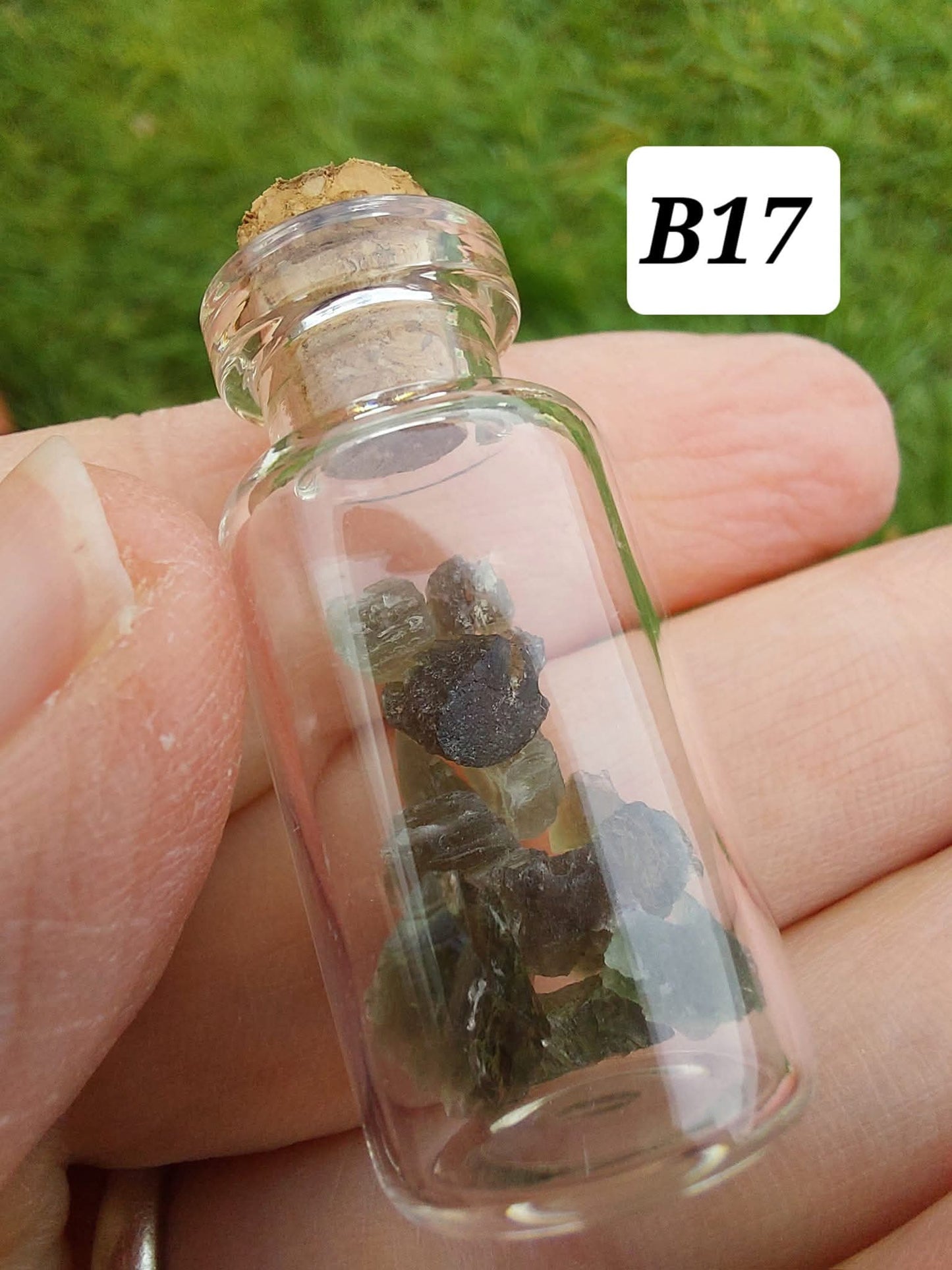 Moldavite chips (1.50g) in 3ml glass Bottle, Tektite (Ref: B17)