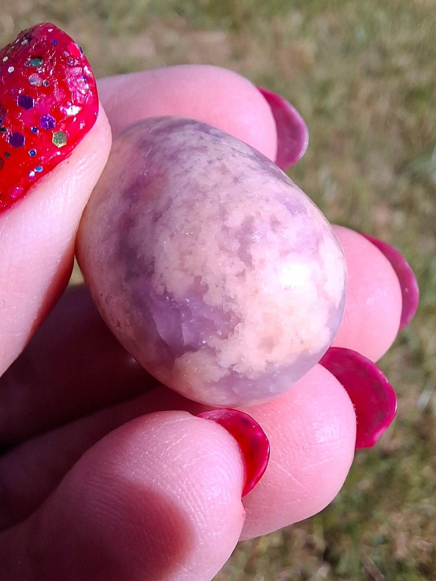Lepidolite, Tumble Stone, Crystal (Ref: T114)