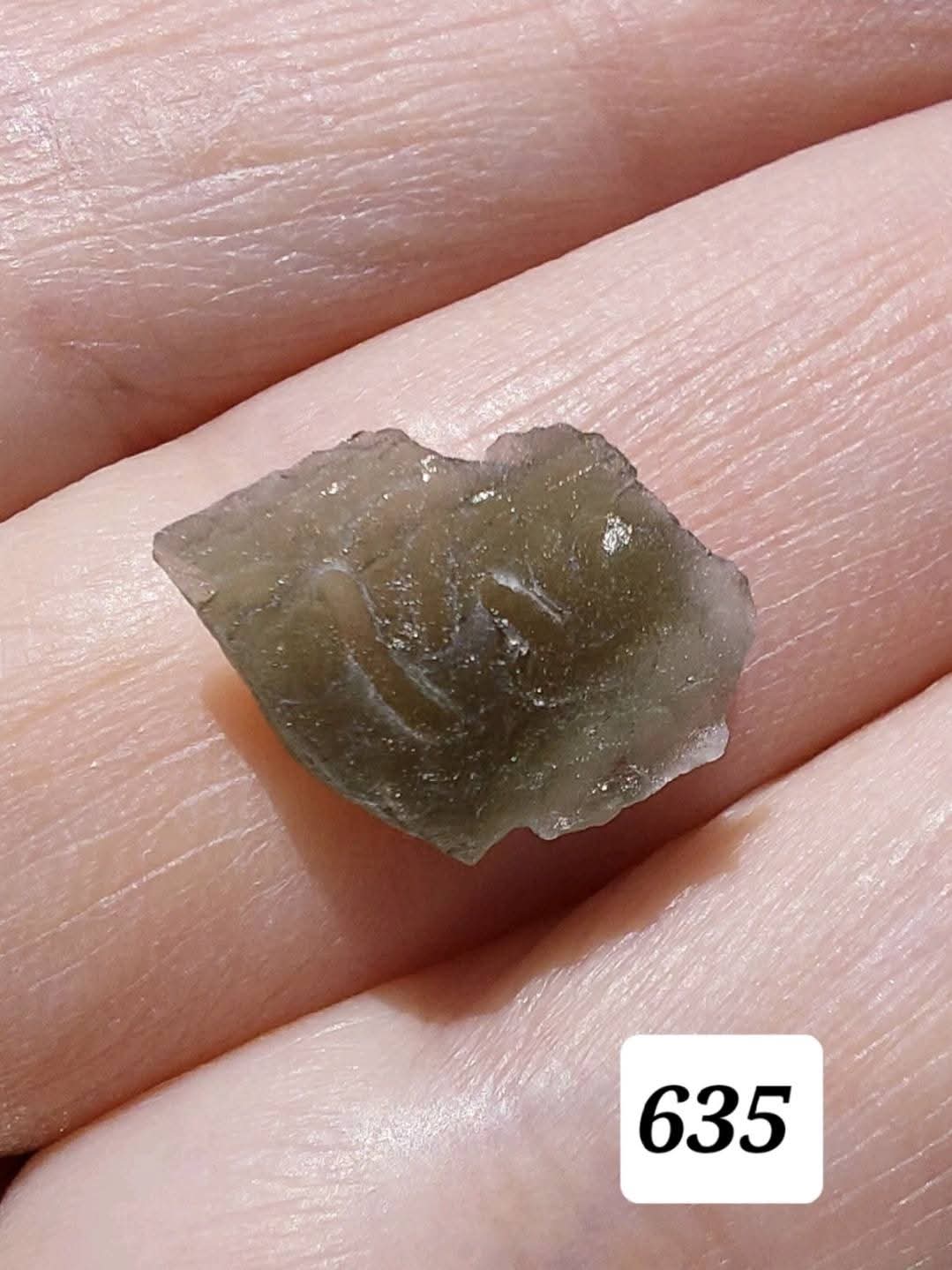 Moldavite Piece, 0.72g, Tektite (Ref: 635)