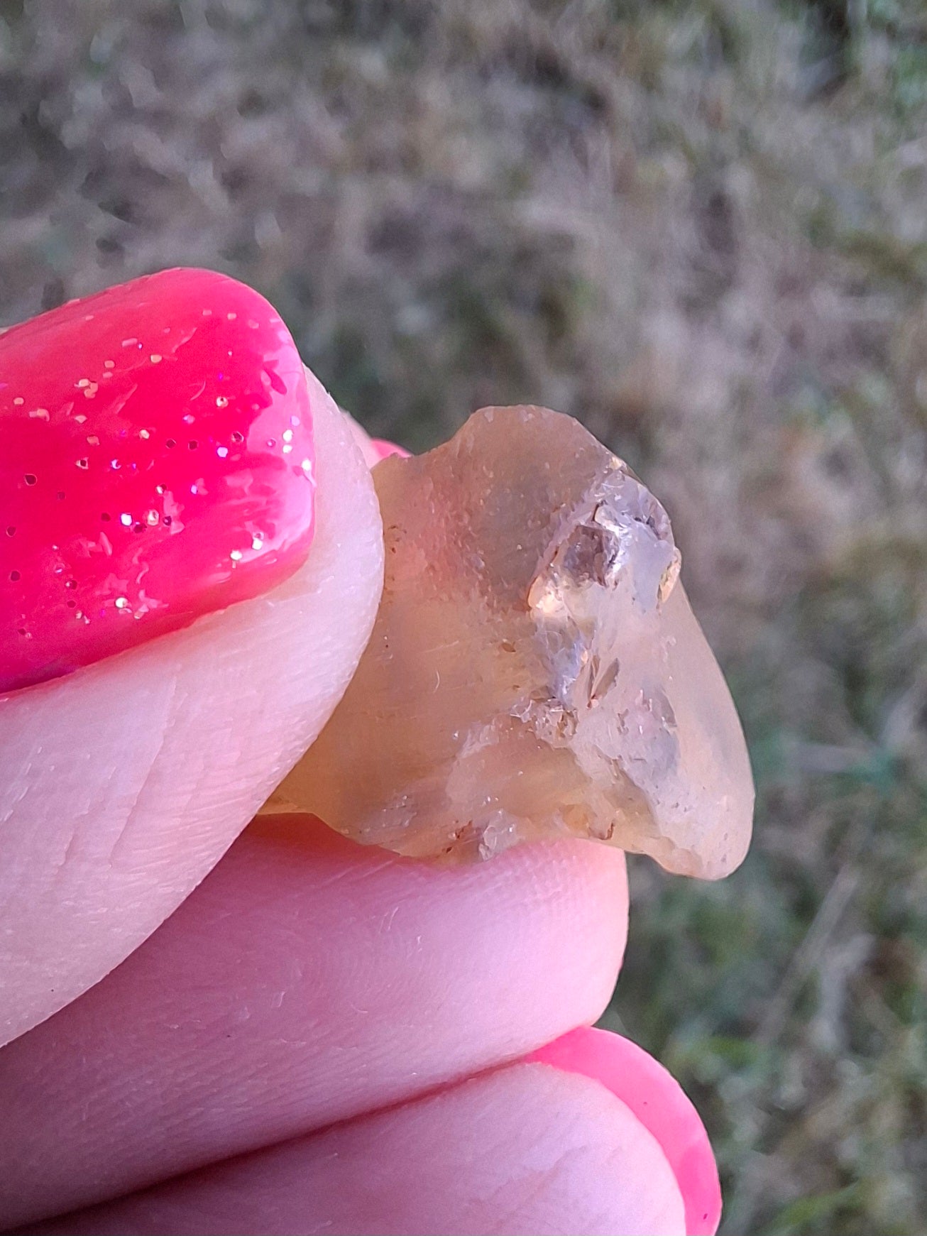 Libyan Desert Glass (darker) Piece, 3.72g, Tektite (Ref: L1378)