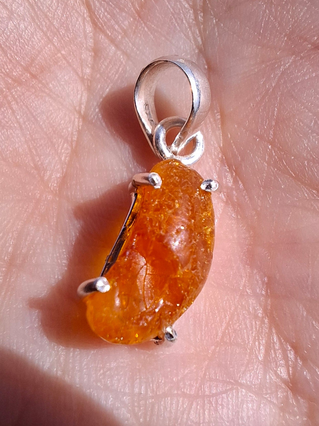 Baltic Amber Pendant, 925 Silver, Fossil (Ref: AP21)