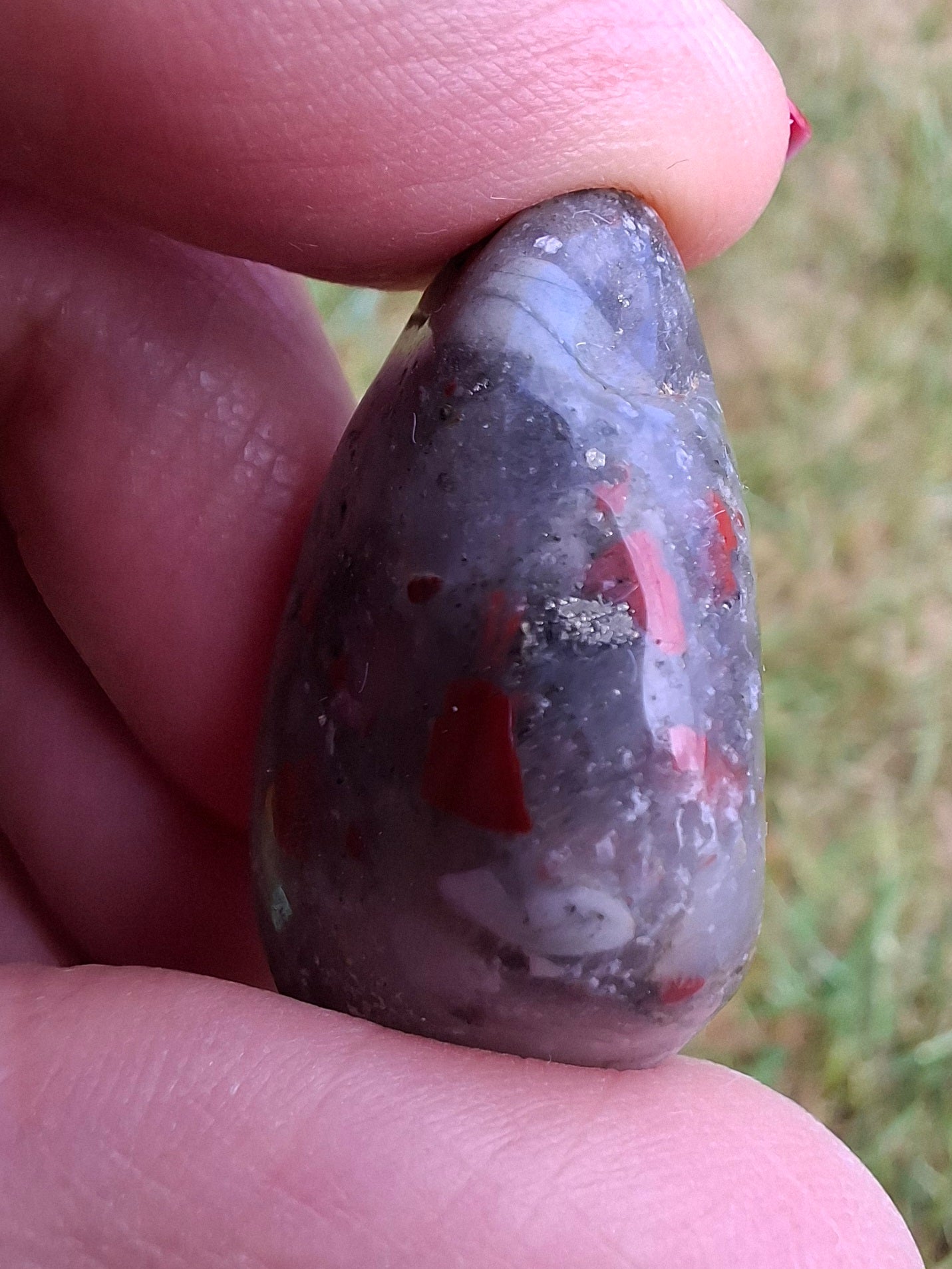 African Blood Stone, Tumble Stone, Crystal (Ref: T177)