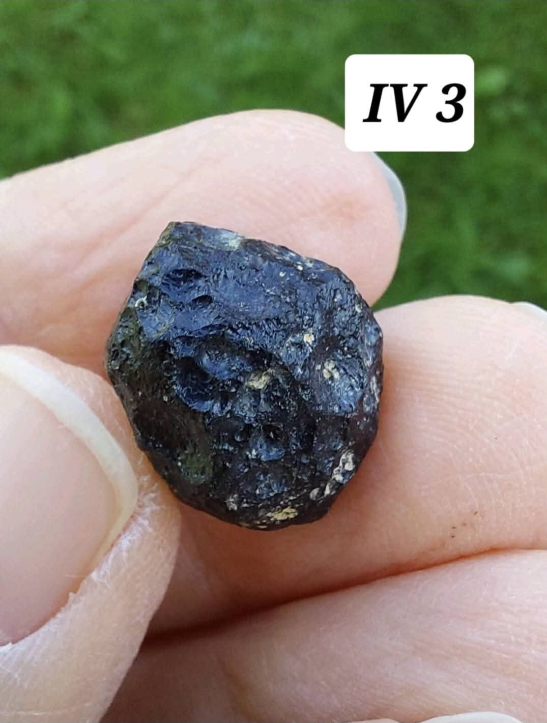 Ivory Coast (Ivorite), RAREST TEKTITE IN THE WORLD, 4.01g, Tektite (Ref: IV3)