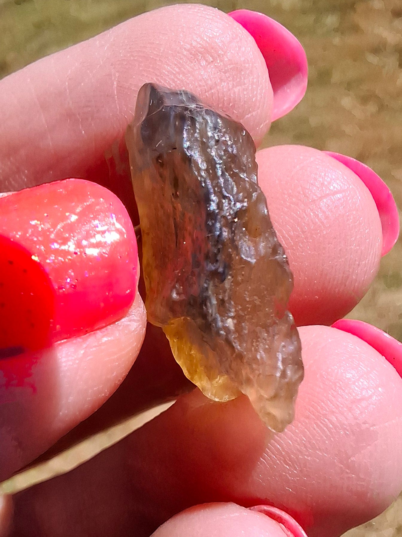 Libyan Desert Glass (darker) piece, 2.88g, Tektite (Ref: L1358)