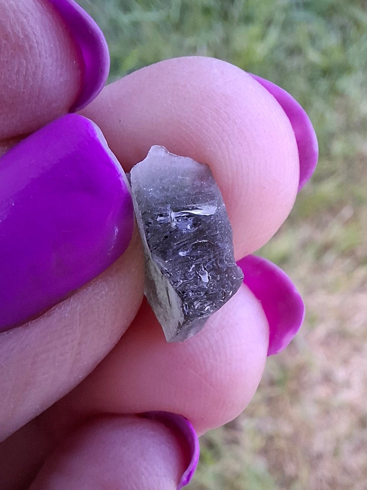 Moldavite Piece, 0.87g, Tektite (Ref: 1453)