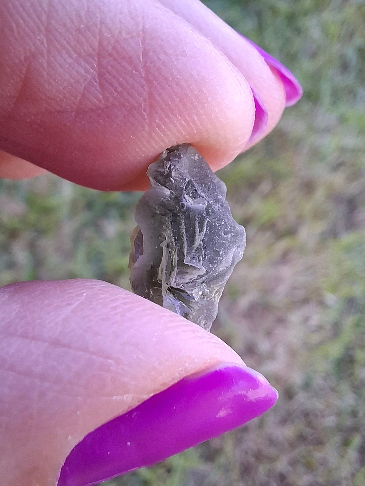 Moldavite Piece, 0.91g, Tektite (Ref: 1460)