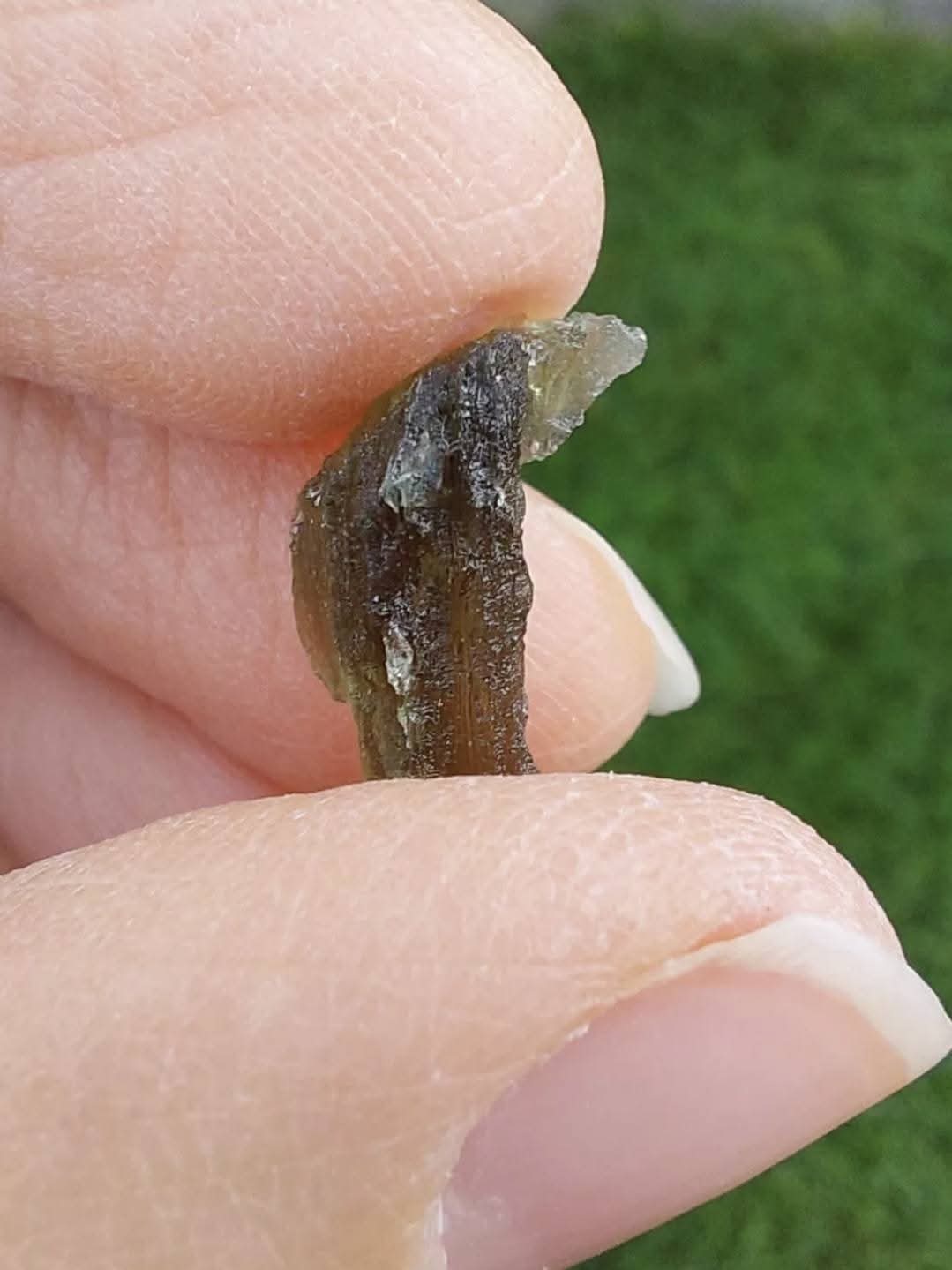 Moldavite Piece, 0.77g, Tektite (Ref: 895)