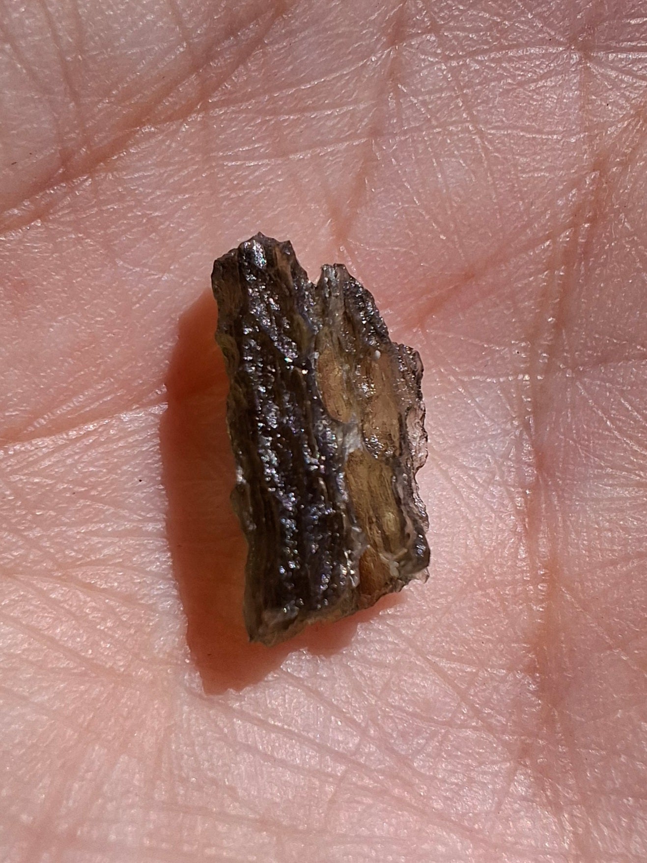 Moldavite Piece, 0.65g, Tektite (Ref: 1410)