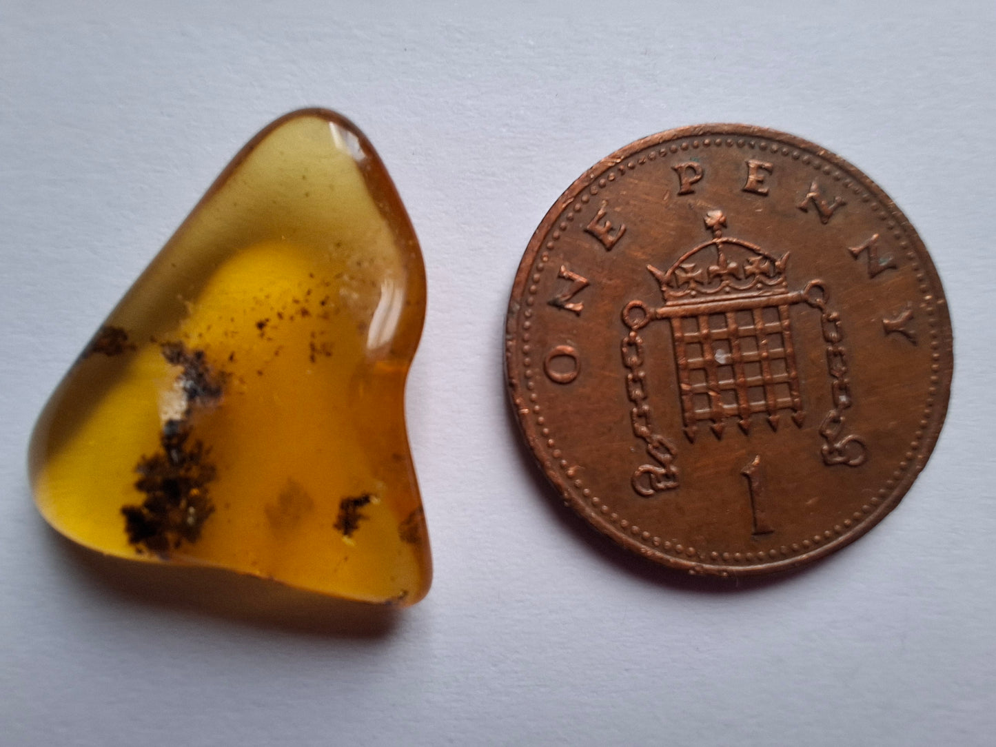 Baltic Amber, 0.91g, Fossil (Ref: A240)
