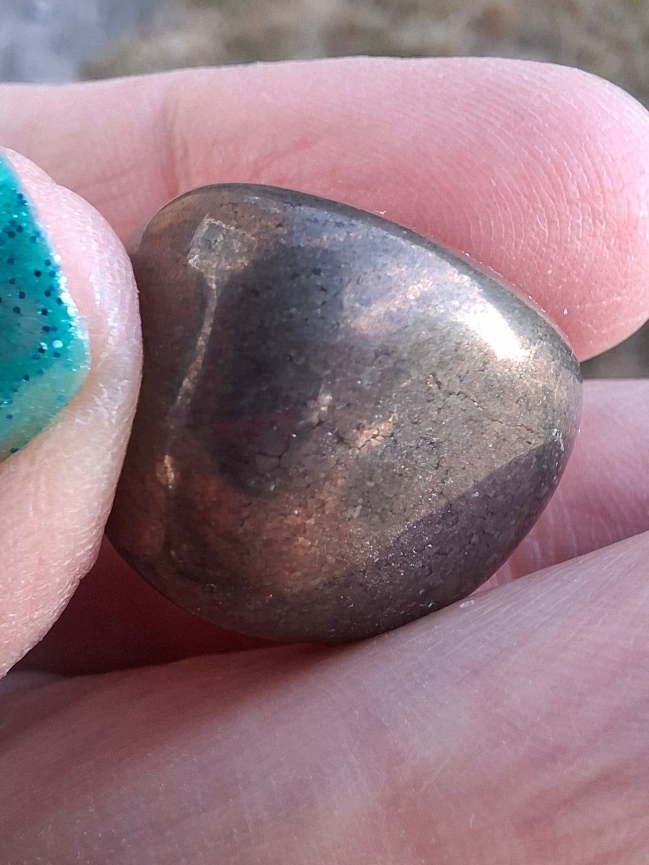 Apache Gold Tumble Stone, Crystal (Ref: T228)