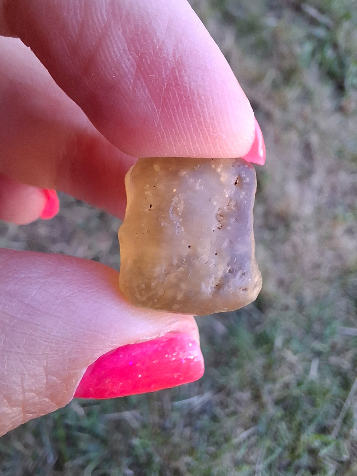 Libyan Desert Glass (darker) Piece, 4.92g, Tektite (Ref: L1364)