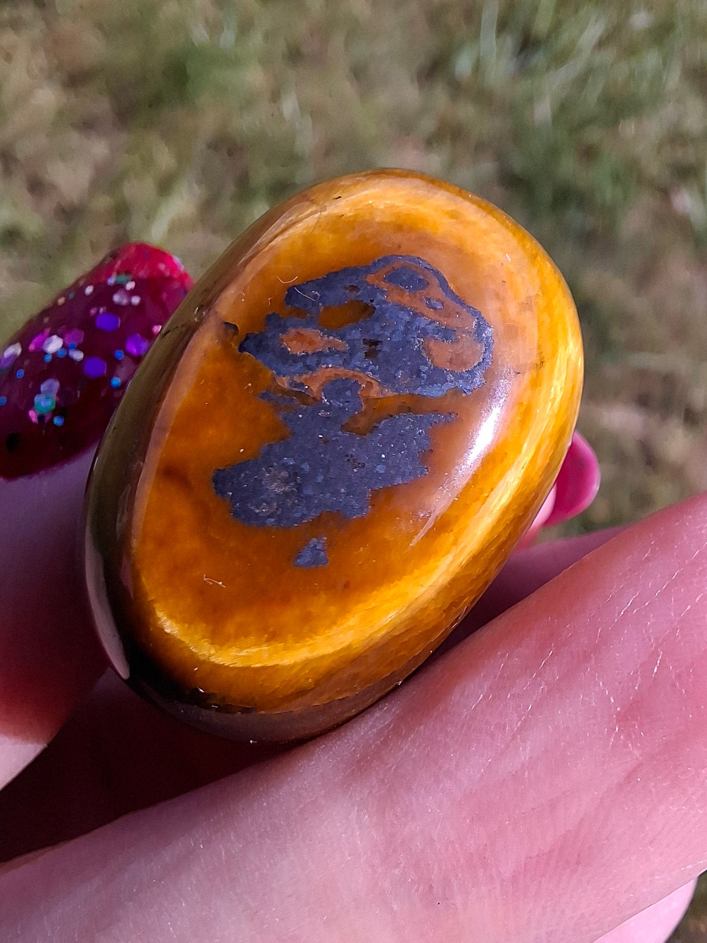 Tigers Eye, Tumble Stone, Crystal (Ref: T133)