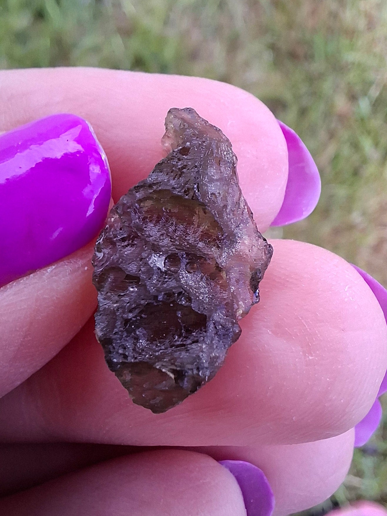 Moldavite Piece, 0.98g, Tektite (Ref: 1427)