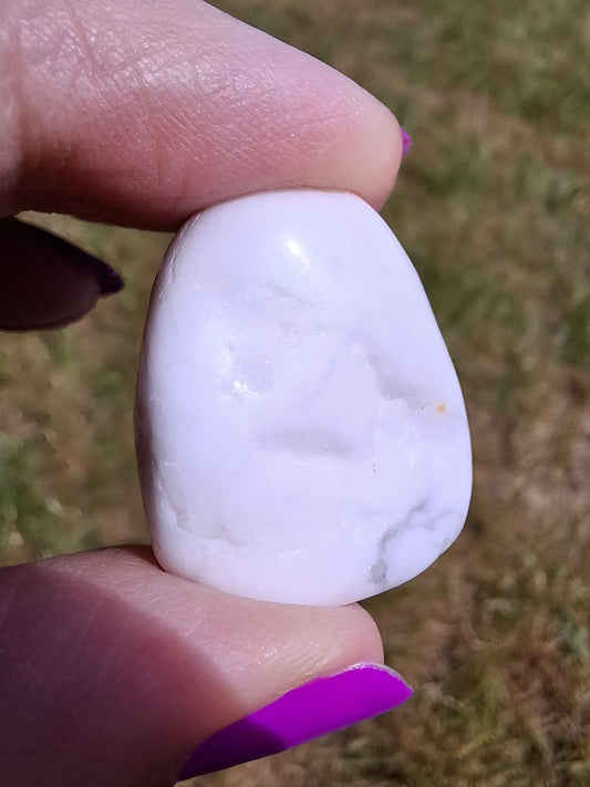Howlite, Tumble Stone, Crystal (Ref: T34)