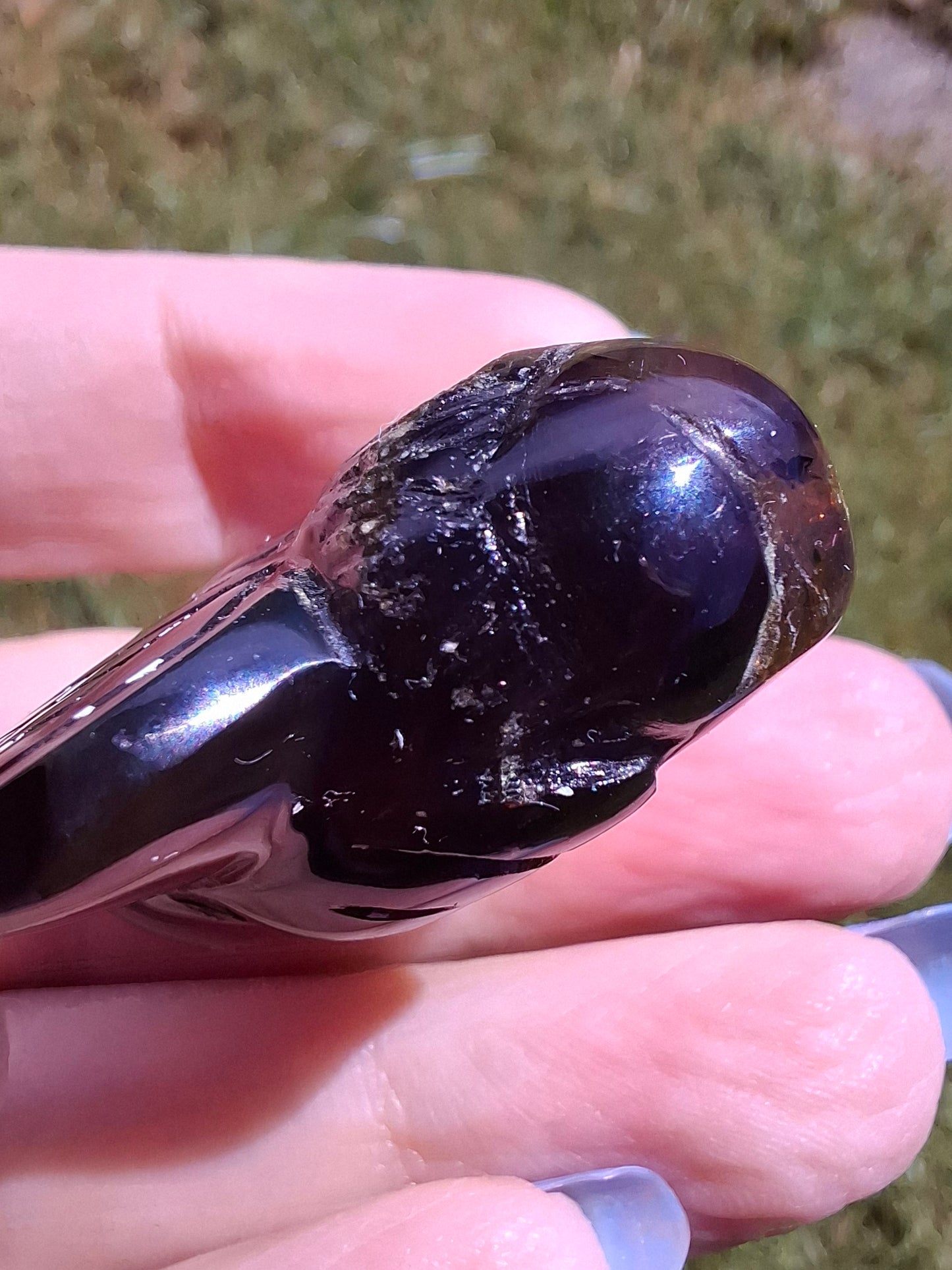 Red Amber Honey Bee Carving, 9.63g, Fossil (Ref: Bee28)