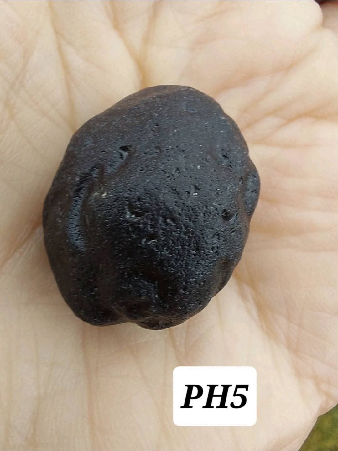 Philippinite (Rizalite), 11.31g, Tektite