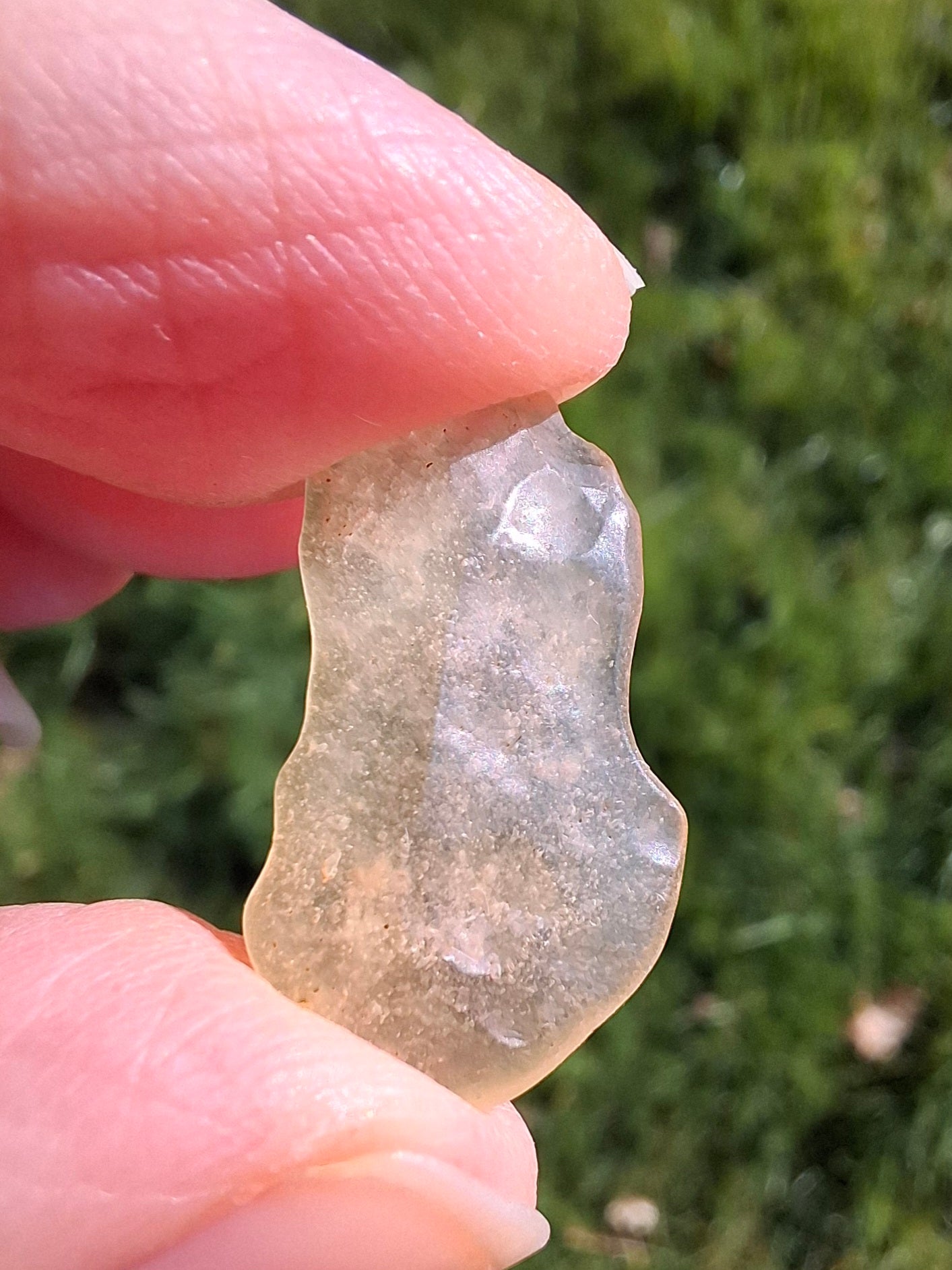 Libyan Desert Glass small Piece, 0.90g, Tektite (Ref: L1344)