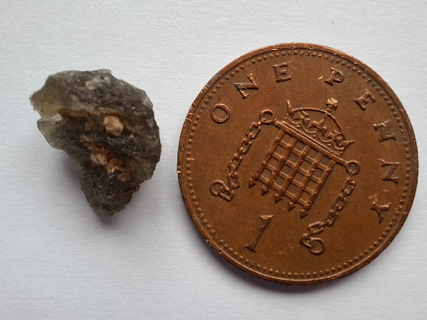 Moldavite Piece, 0.65g, Tektite (Ref: 1459)