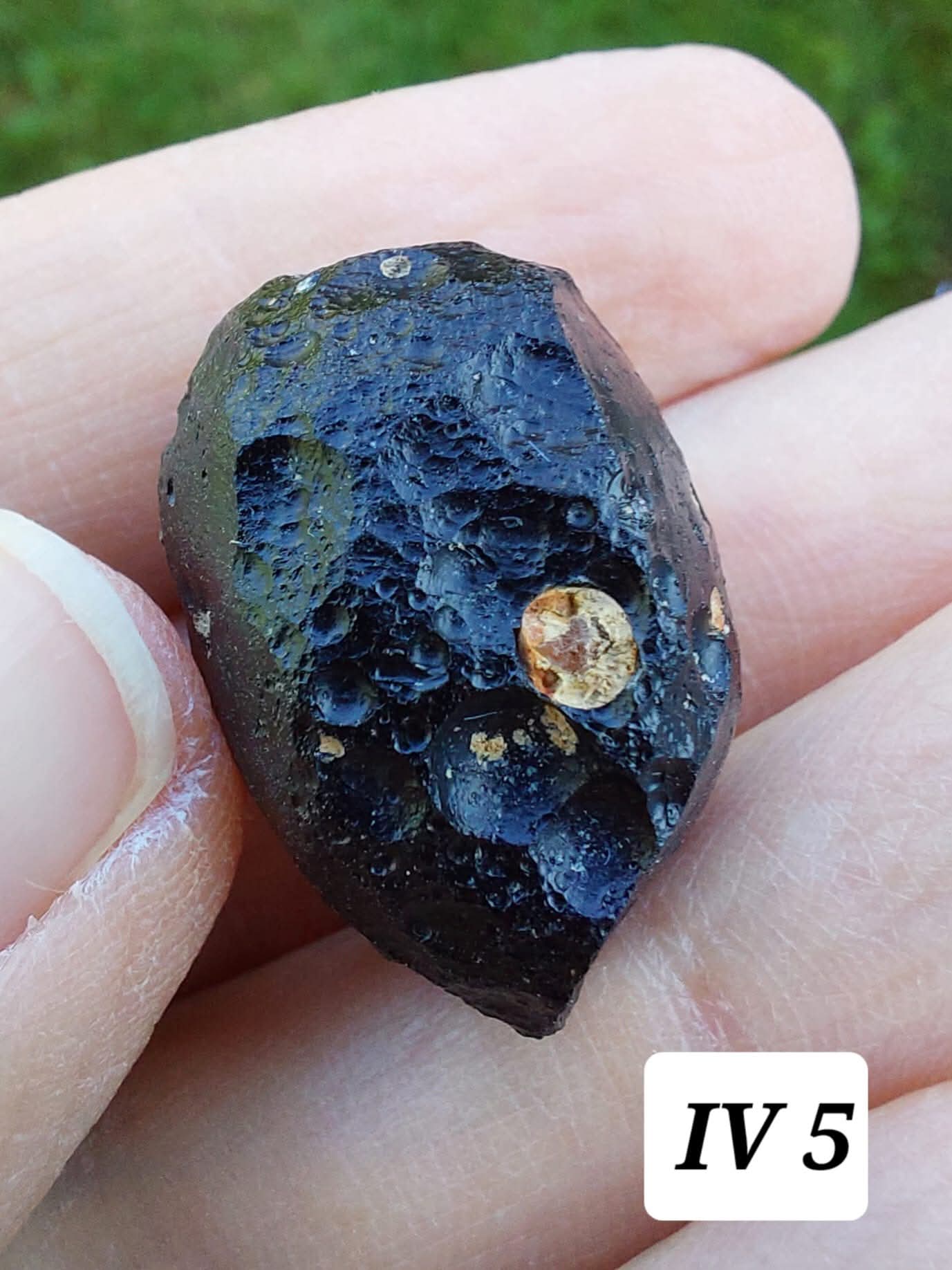 Ivory Coast (Ivorite), RAREST TEKTITE IN THE WORLD, 8.88g, Tektite (Ref: IV5)