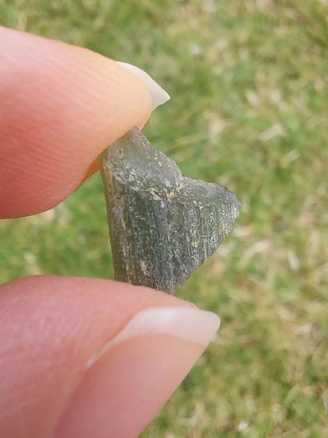 Moldavite Piece, 0.63g, Tektite (Ref: E174)