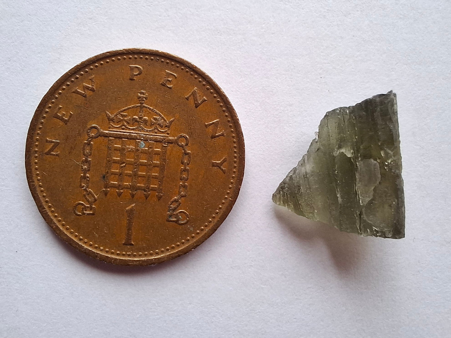 Moldavite Piece, 0.85g, Tektite (Ref: 1396)