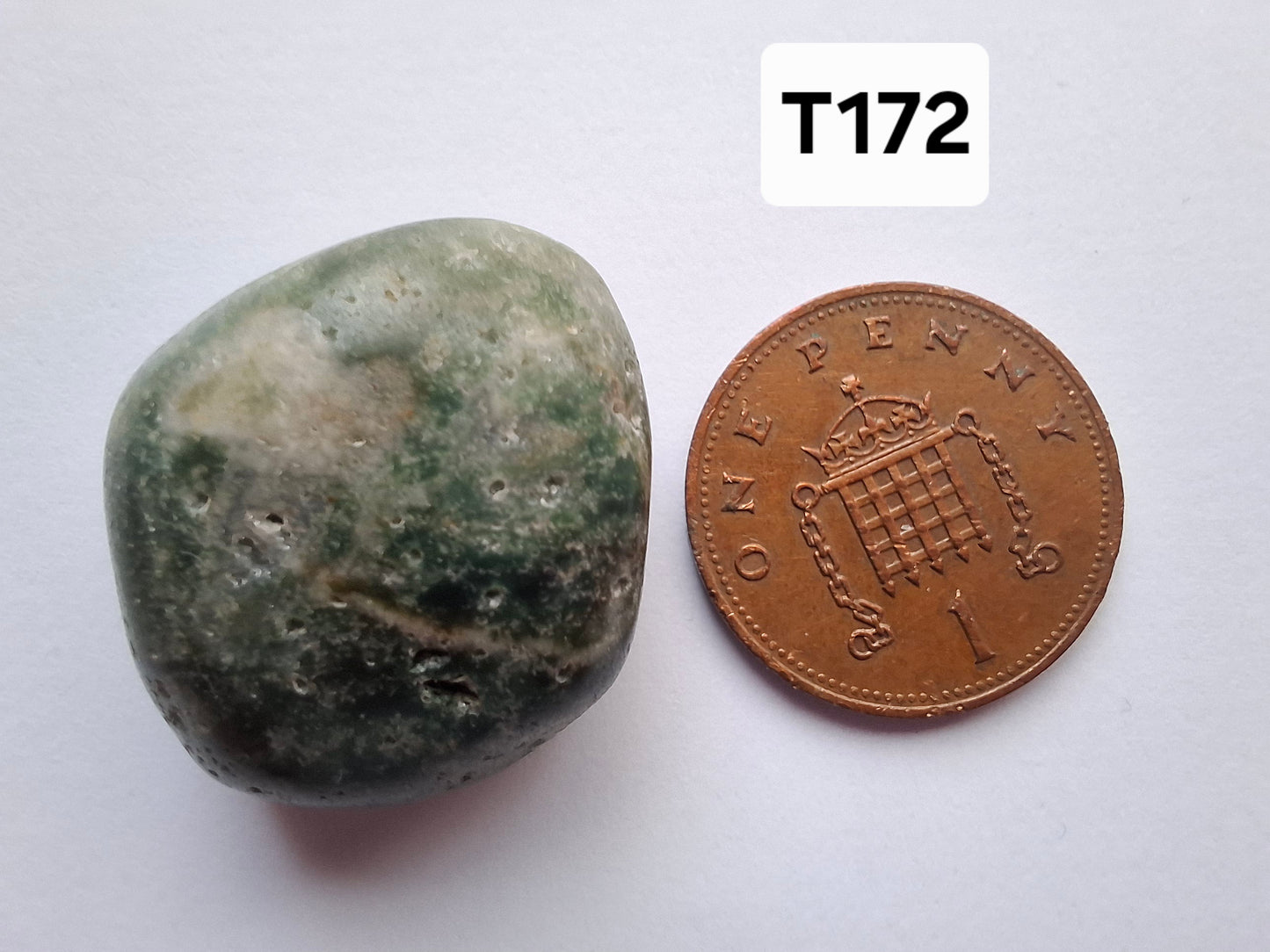 Green Moss Agate, Tumble Stone, Crystal (Ref: T172)