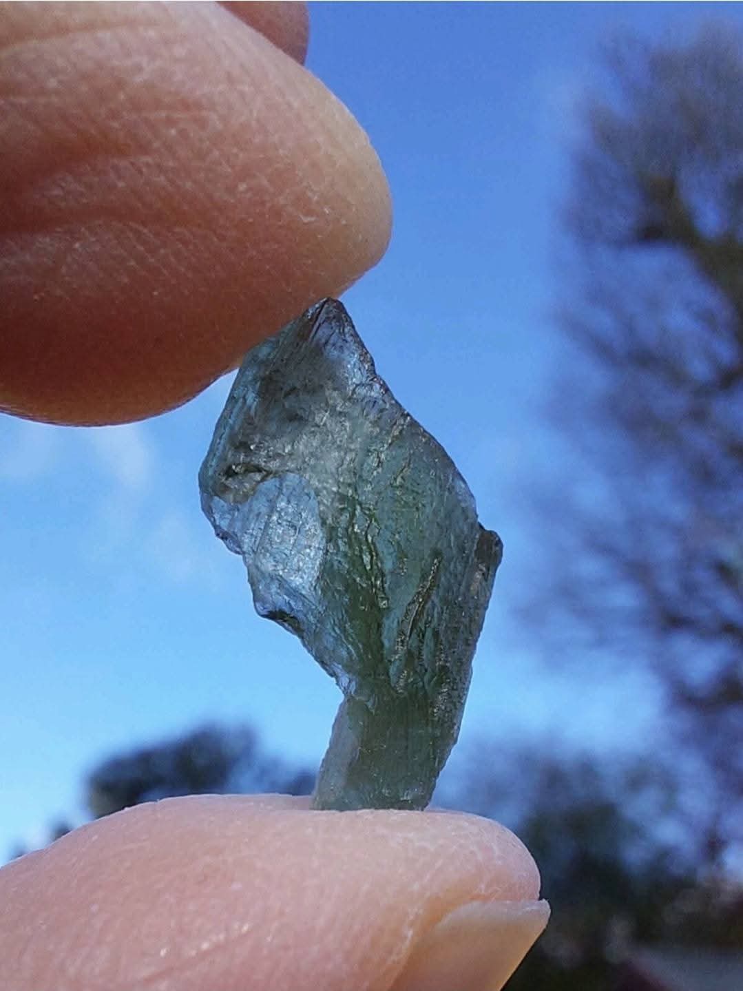 Moldavite Piece, 0.63g, Tektite (Ref: 1098)