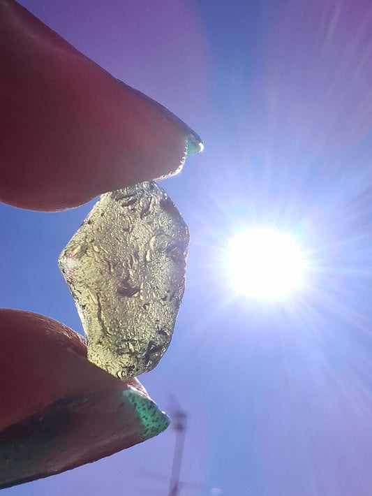 Moldavite Piece, 1.52g, Tektite (Ref: 1425)