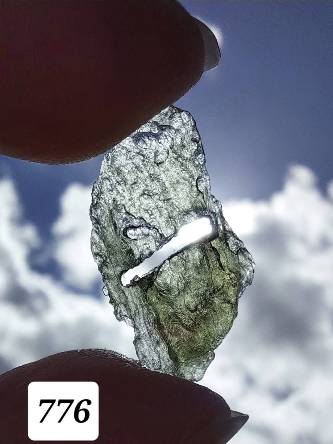 Moldavite Piece, 0.63g, Tektite (Ref: 776)