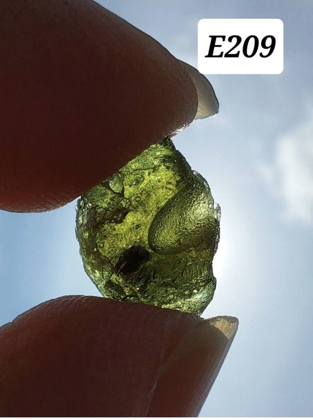 Moldavite Piece, 0.90g, Tektite (Ref: E209)