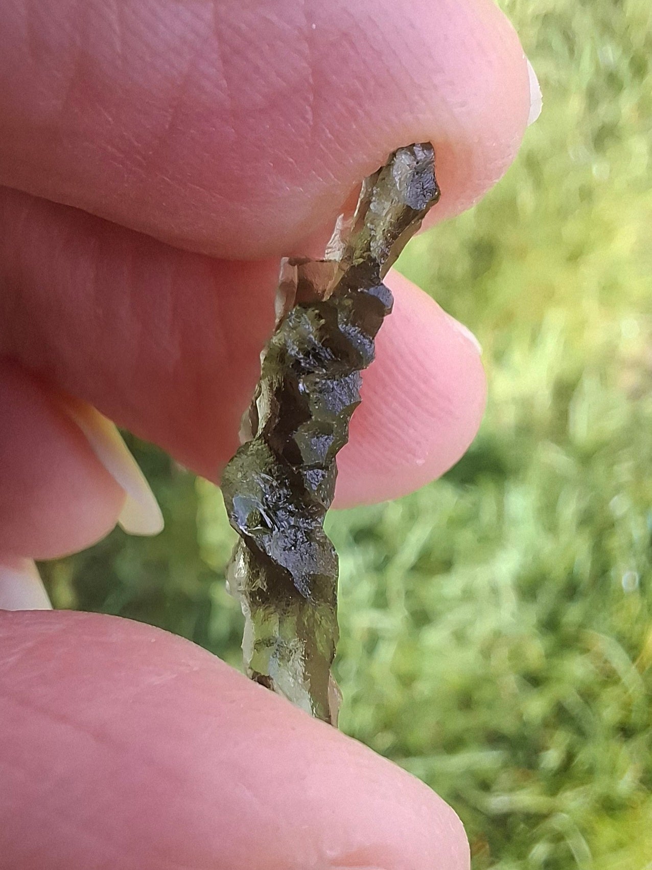 Moldavite Piece, JEZKOVNA BESEDNICE, 0.90g, Tektite (Ref: 1282)