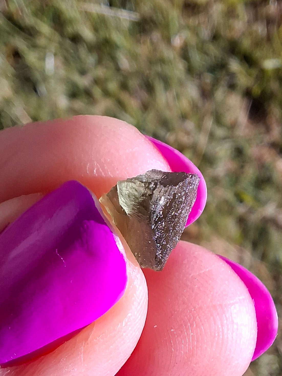 Moldavite Piece, 0.51g, Tektite (Ref: 1450)