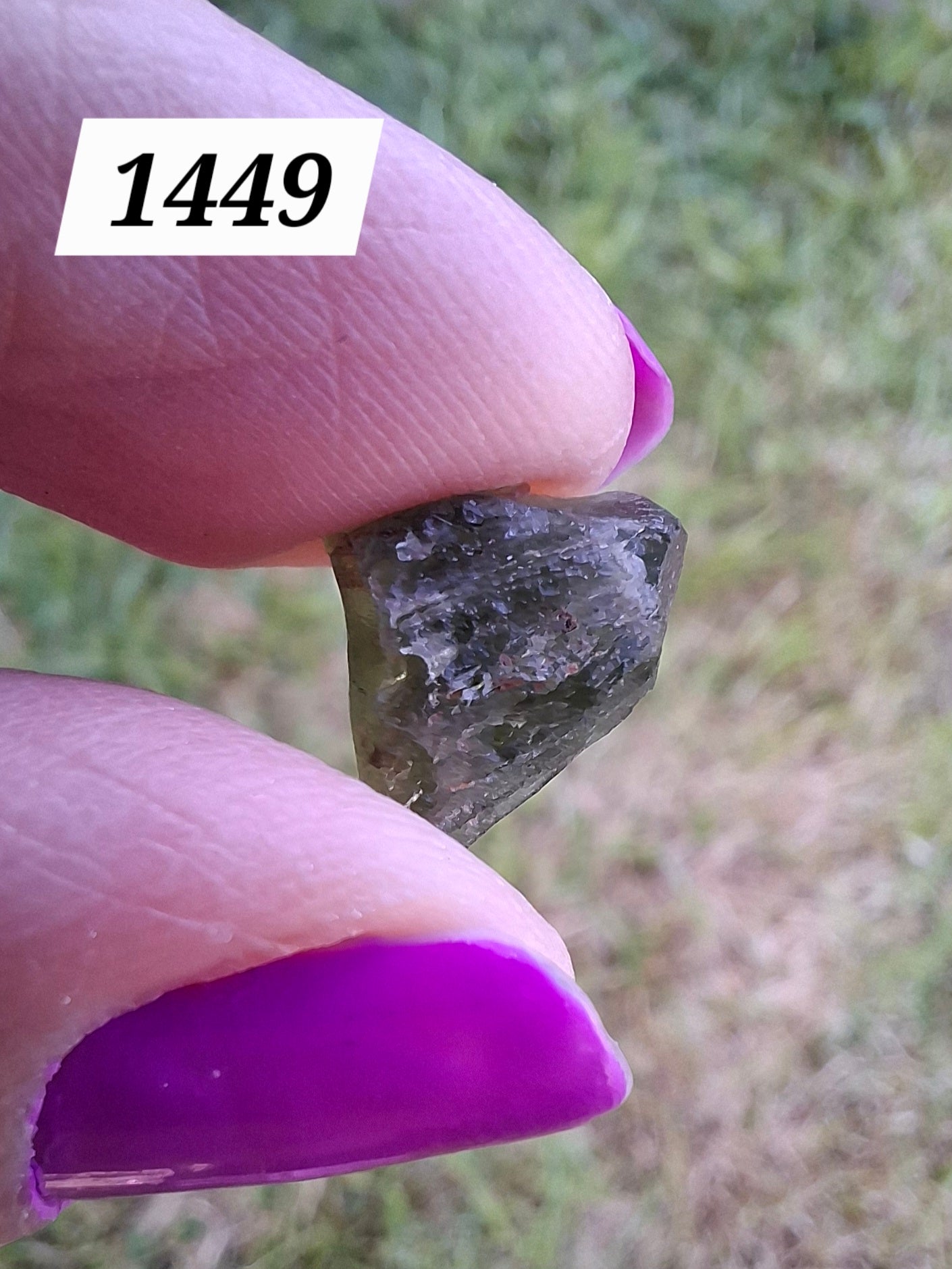 Moldavite Piece, 0.81g, Tektite (Ref: 1449)