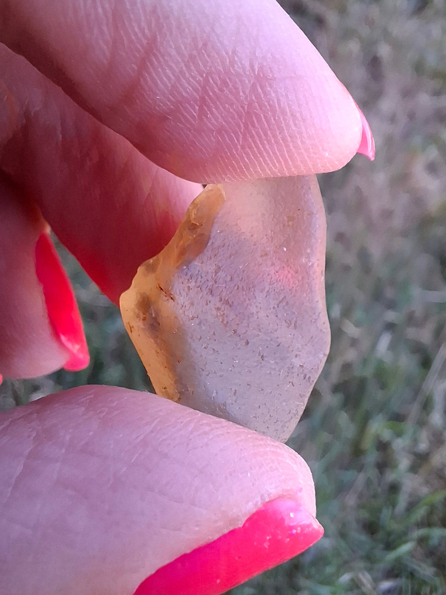 Libyan Desert Glass (darker) Piece, 3.72g, Tektite (Ref: L1378)