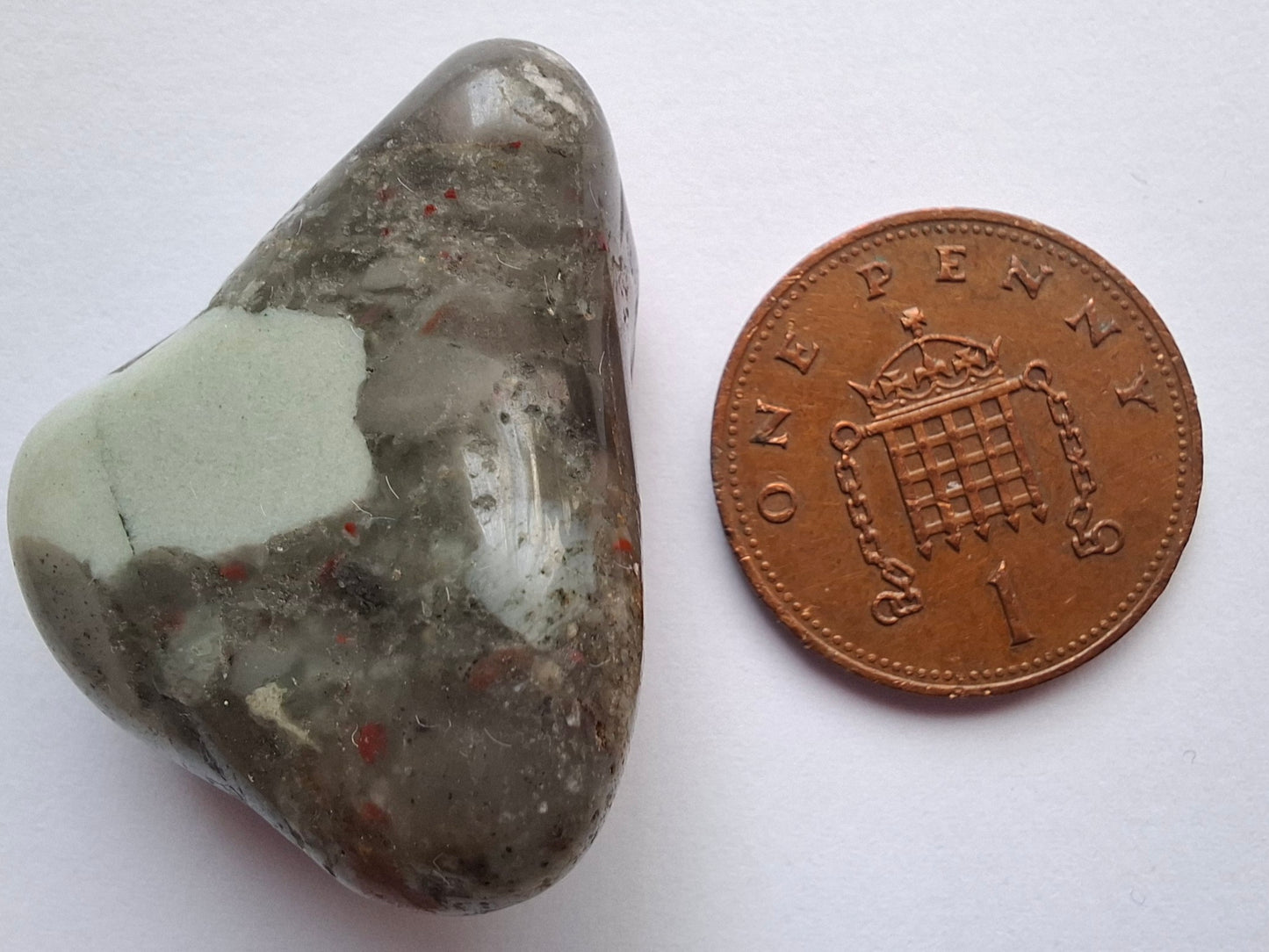African Blood Stone, Tumble Stone, Crystal (Ref: T178)