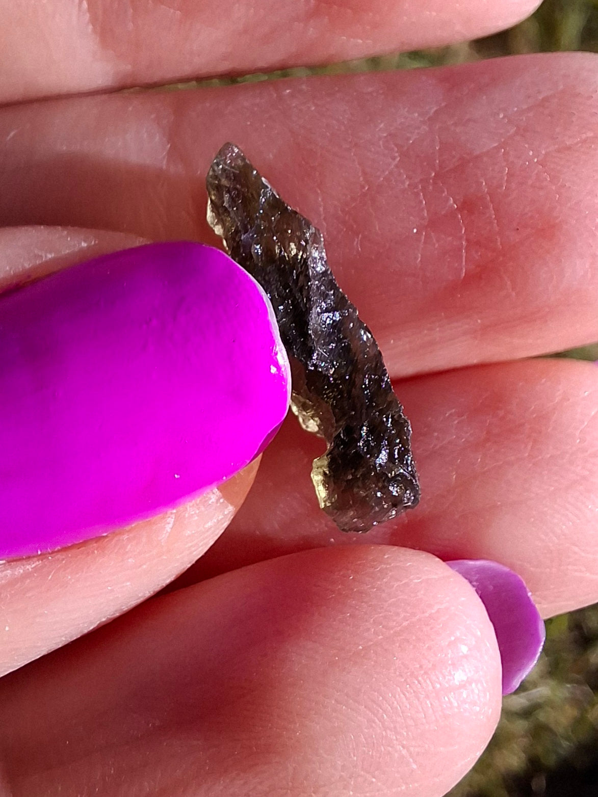 Moldavite Piece, 0.61g, Tektite (Ref: 1457)