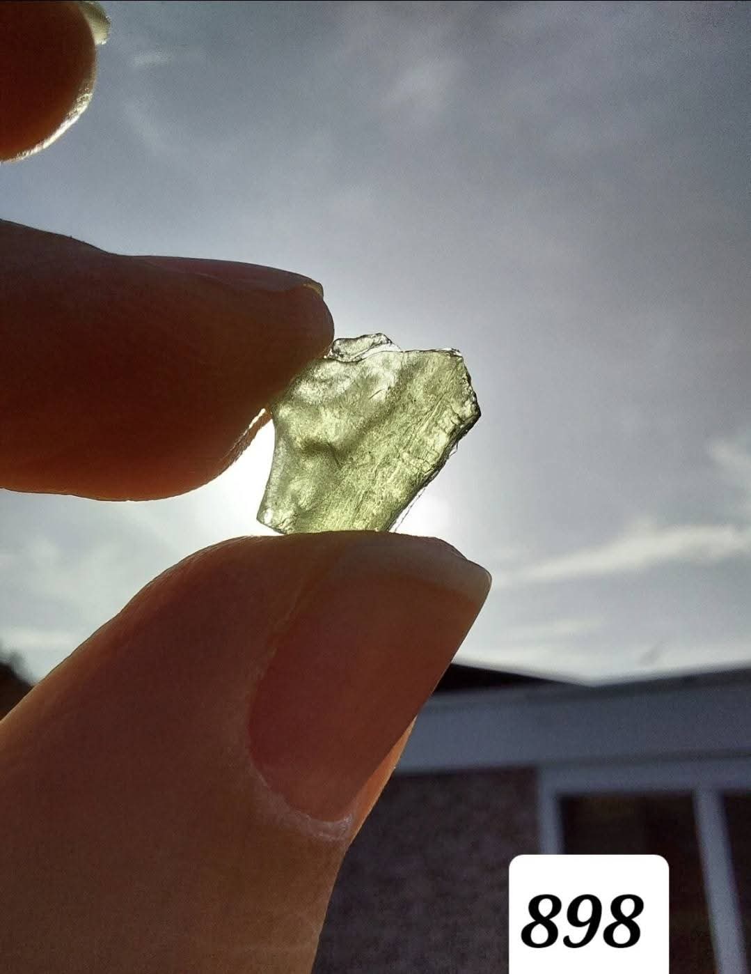Moldavite Piece, 0.65g. Tektite (Ref: 898)