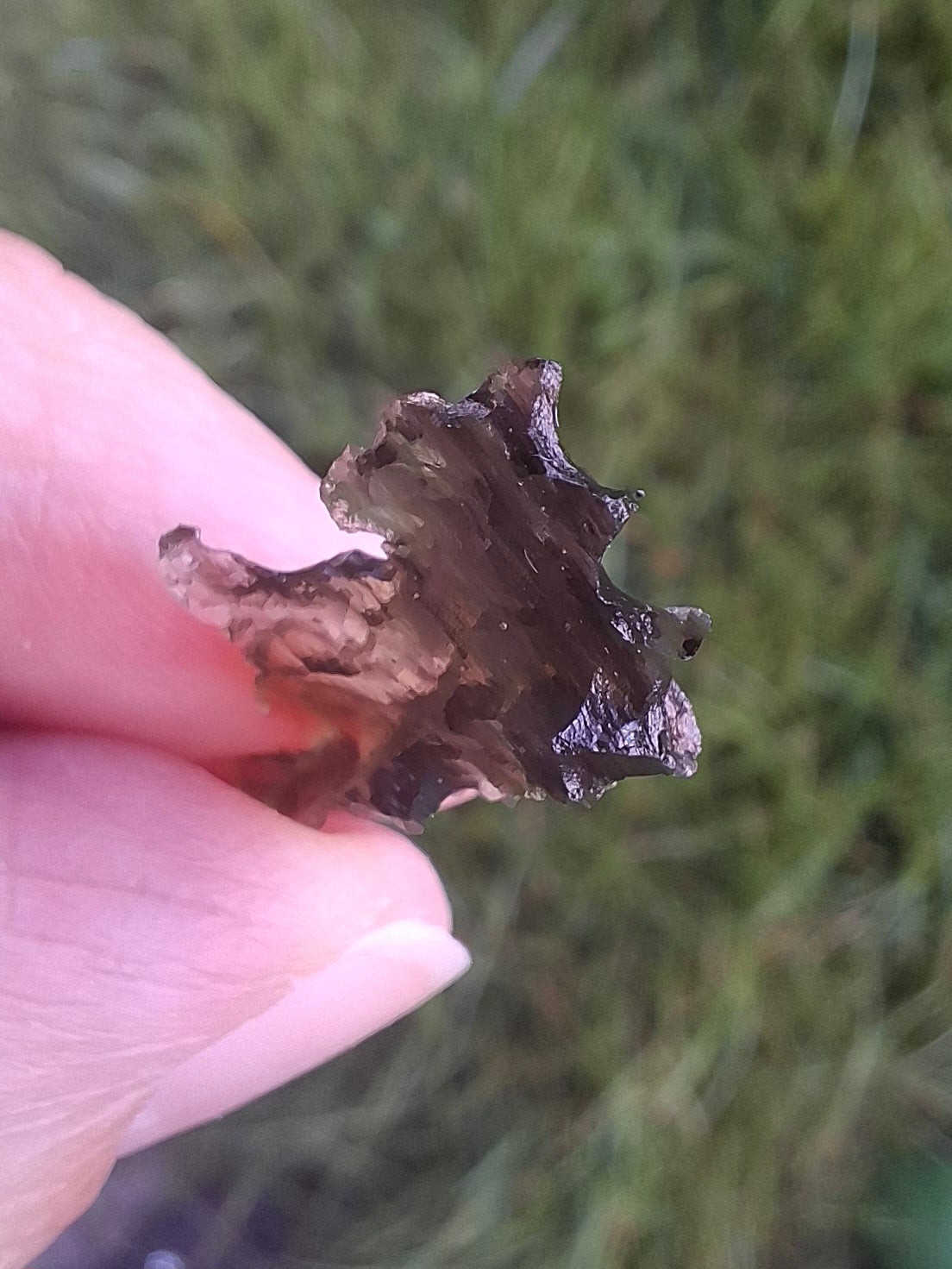 Moldavite Piece, JEZKOVNA BESEDNICE, 0.98g, Tektite (Ref: 1263)