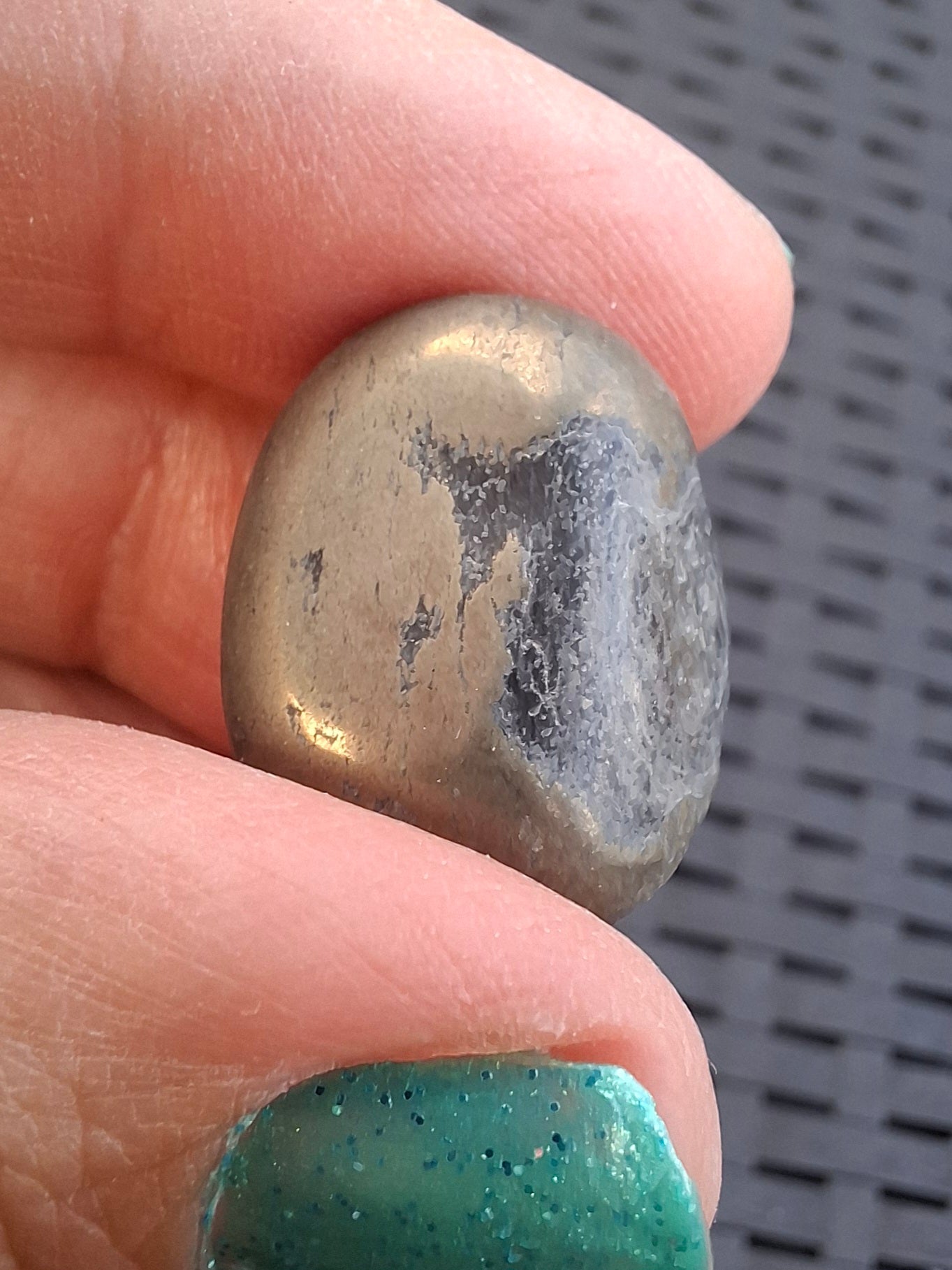 Apache Gold Tumble Stone, Crystal (Ref: T225)