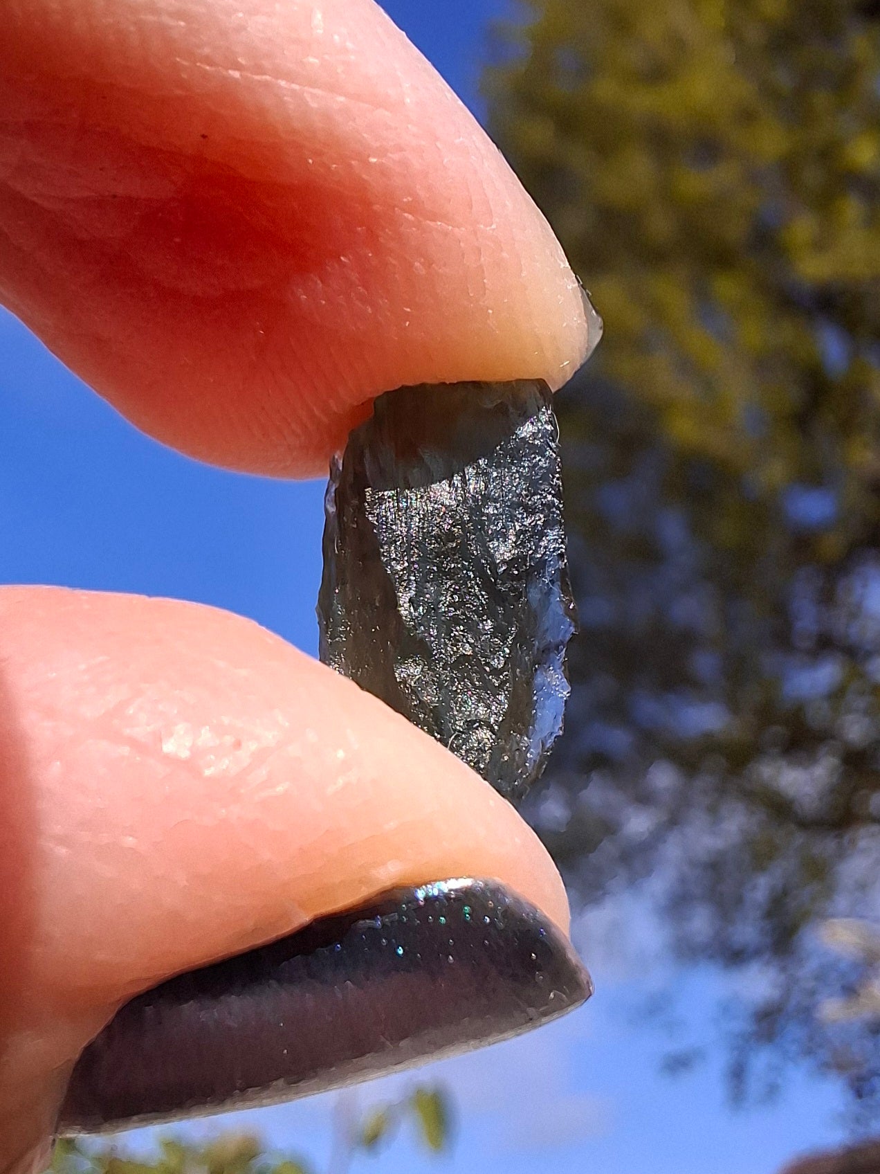 Moldavite Piece, 0.69g, Tektite (Ref: 1384)