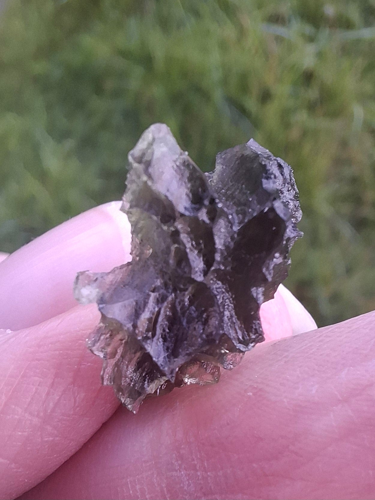 Moldavite Piece, JEZKOVNA BESEDNICE, 1.95g, Tektite (Ref: 1260)